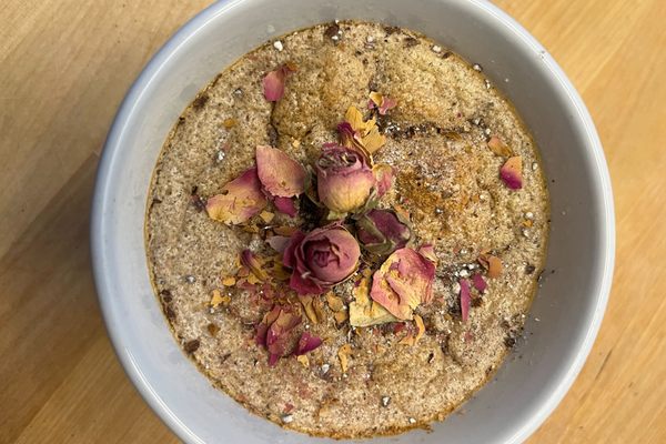 Apicius doesn't specify decorating this dish with rose petals, but it adds a nice touch.